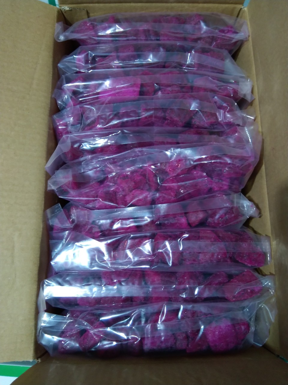 Packing frozen diced dragon fruit